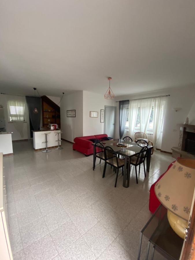 La Casa Di Iole Lägenhet Cogna Exteriör bild